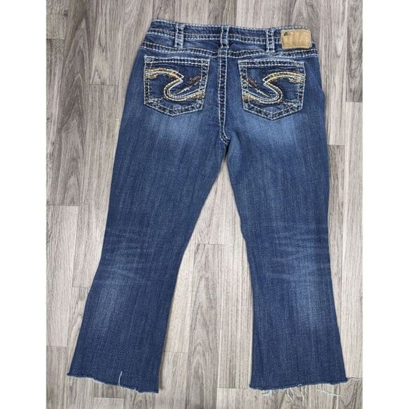 Silver Womens Size 30 Embroidered Aiko Bootcut Raw Hem Denim Blue Jeans Capris - Picture 2 of 12